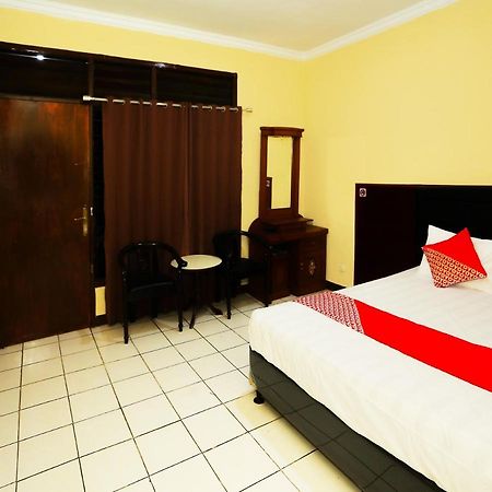 Oyo 93136 Hotel Santo Djaya 2 Bogor Exteriör bild