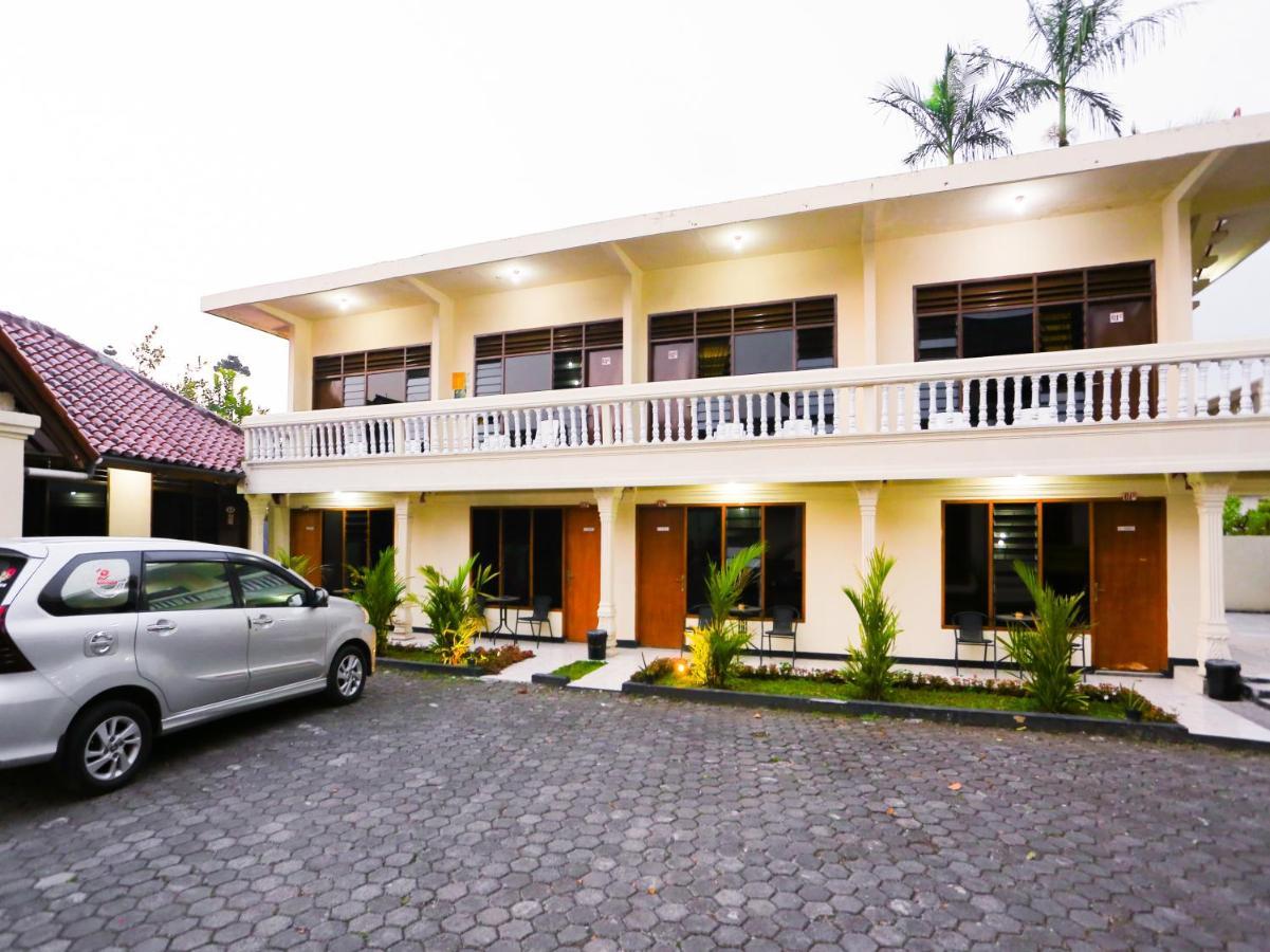 Oyo 93136 Hotel Santo Djaya 2 Bogor Exteriör bild