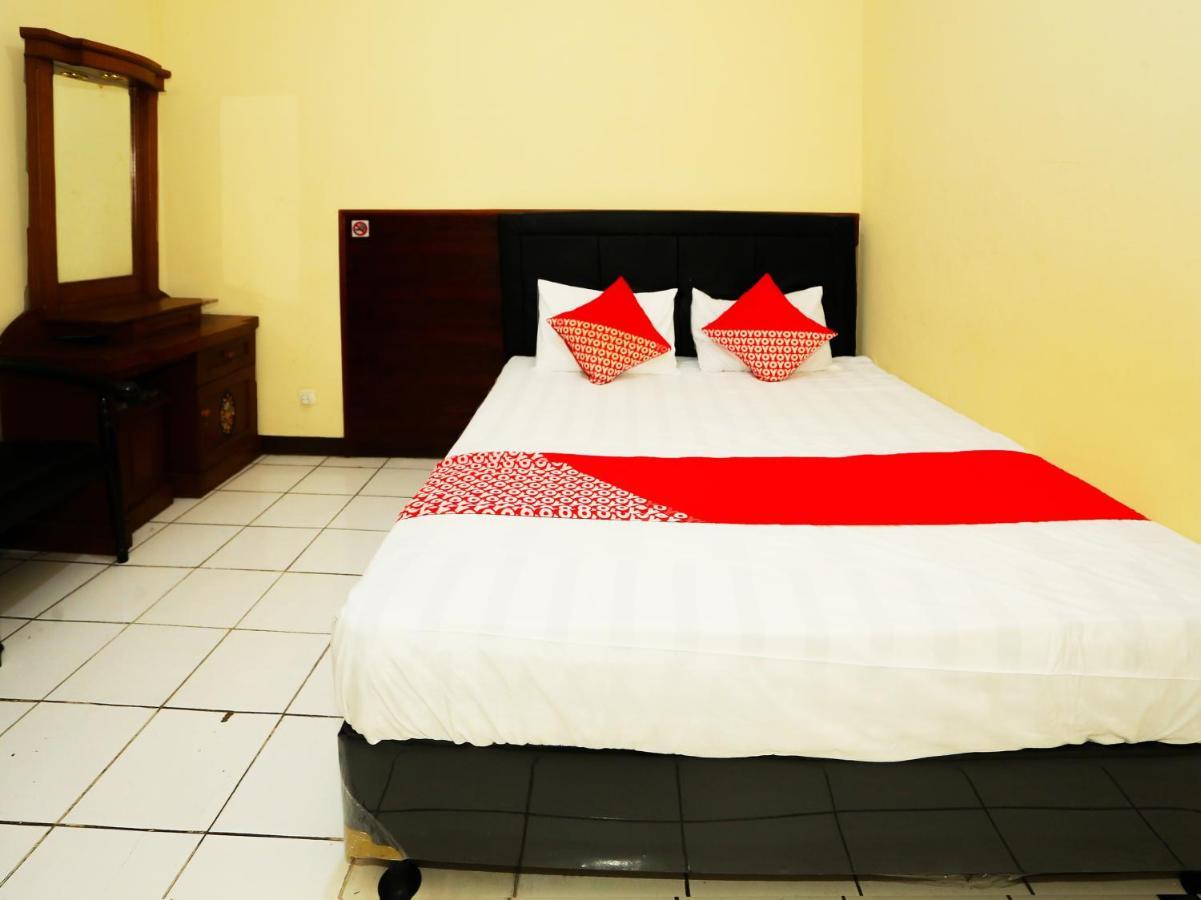 Oyo 93136 Hotel Santo Djaya 2 Bogor Exteriör bild