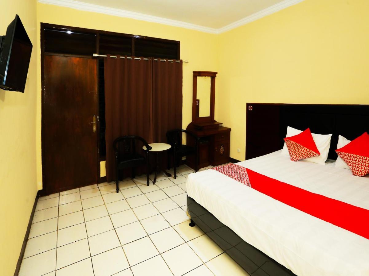 Oyo 93136 Hotel Santo Djaya 2 Bogor Exteriör bild