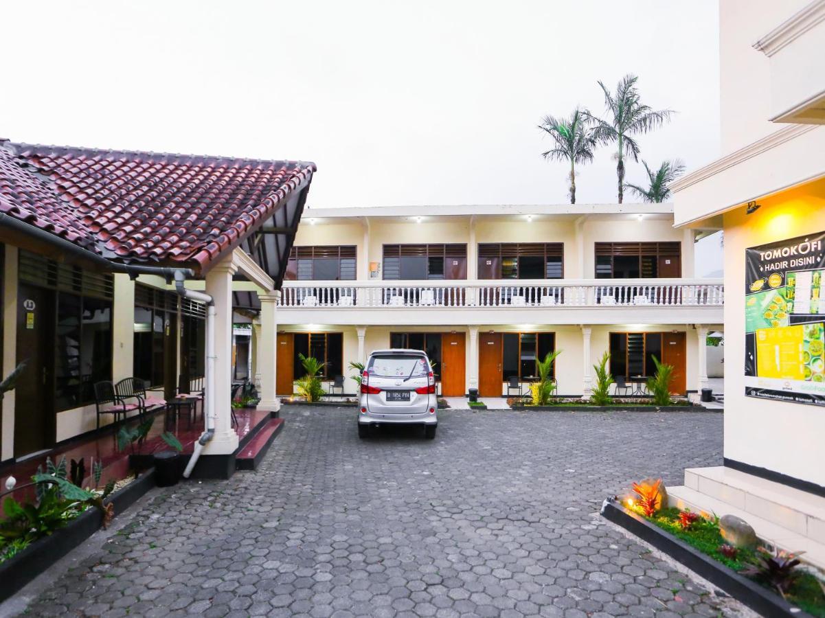 Oyo 93136 Hotel Santo Djaya 2 Bogor Exteriör bild