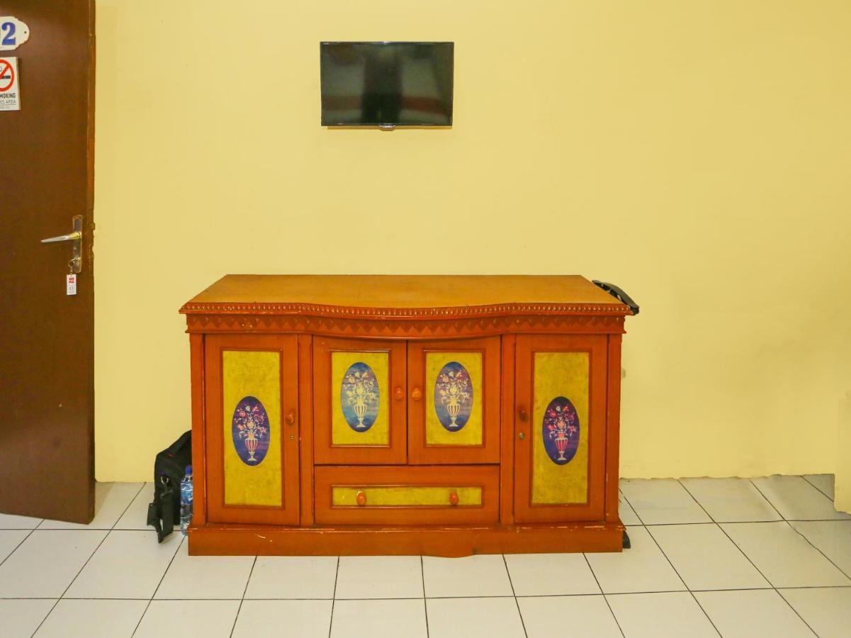 Oyo 93136 Hotel Santo Djaya 2 Bogor Exteriör bild
